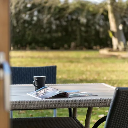 2 Bedroom Amazing In Holiday home *