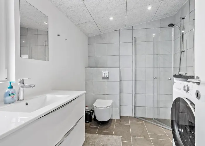 Semesterbostad 2 Bedroom Amazing In